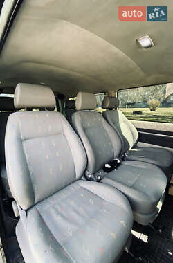 Минивэн Volkswagen Transporter 2005 в 