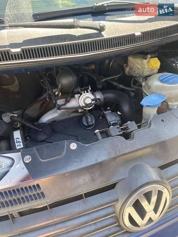 Мінівен Volkswagen Transporter 2004 в Харкові
