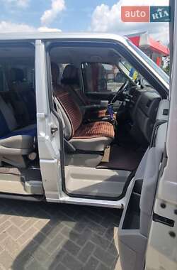 Минивэн Volkswagen Transporter 2000 в 