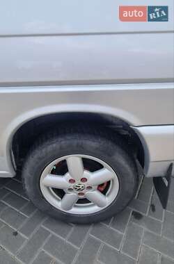 Минивэн Volkswagen Transporter 2000 в 