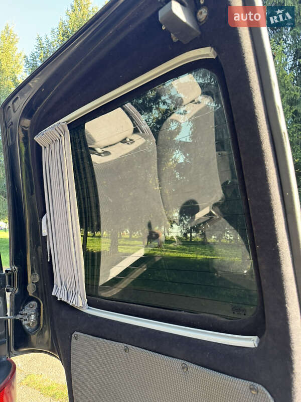 Мінівен Volkswagen Transporter 2004 в Стрию