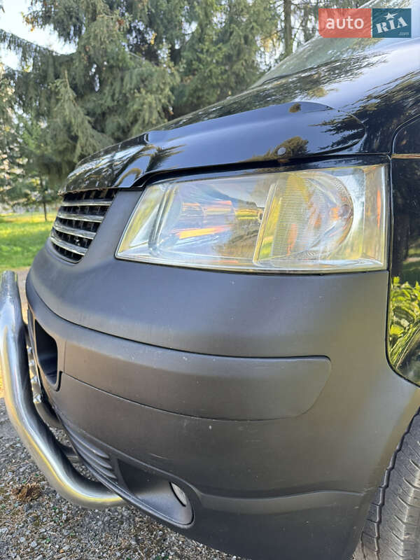 Мінівен Volkswagen Transporter 2004 в Стрию