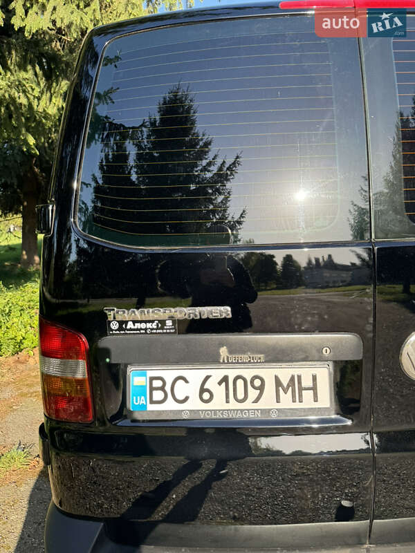 Мінівен Volkswagen Transporter 2004 в Стрию