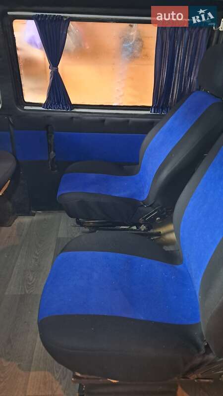 Минивэн Volkswagen Transporter 2001 в Путиле