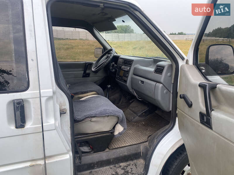 Минивэн Volkswagen Transporter 1995 в Коростышеве