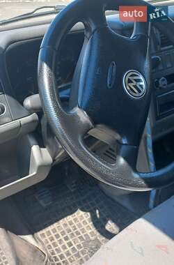 Минивэн Volkswagen Transporter 2000 в 