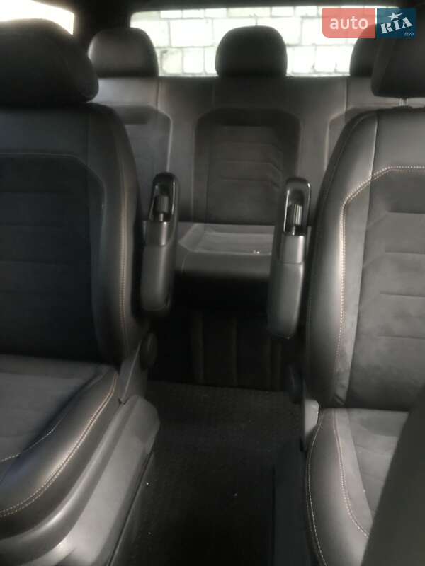 Минивэн Volkswagen Transporter 2016 в Киеве