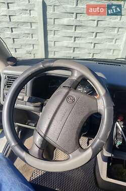 Минивэн Volkswagen Transporter 1991 в 