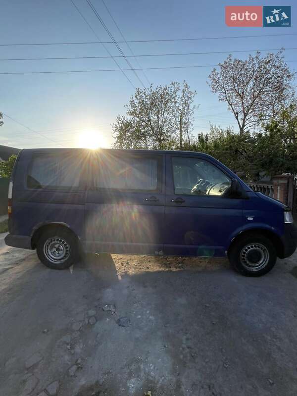 Минивэн Volkswagen Transporter 2006 в Хмельнике
