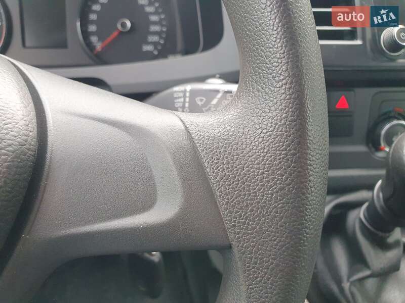 Грузовой фургон Volkswagen Transporter 2017 в Луцке