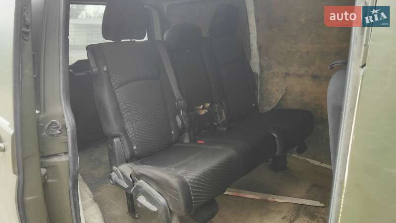 Грузовой фургон Volkswagen Transporter 2005 в Обухове