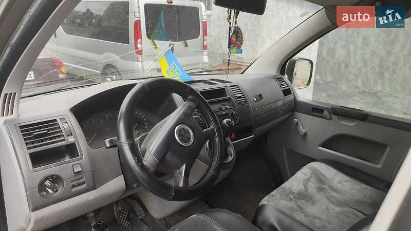 Грузовой фургон Volkswagen Transporter 2005 в Обухове