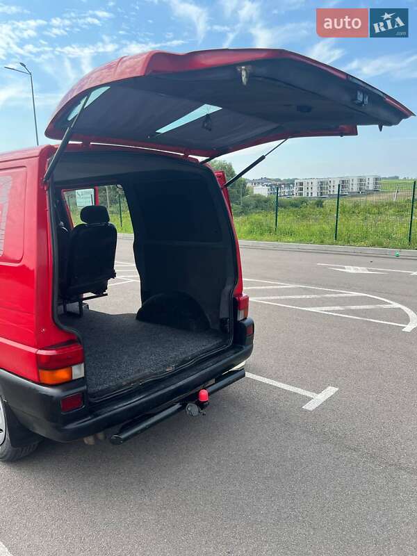Минивэн Volkswagen Transporter 1999 в Ровно
