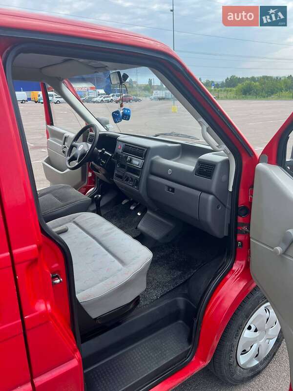 Минивэн Volkswagen Transporter 1999 в Ровно