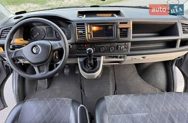 Минивэн Volkswagen Transporter 2017 в 