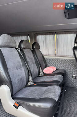 Минивэн Volkswagen Transporter 2017 в 