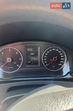 Минивэн Volkswagen Transporter 2010 в 