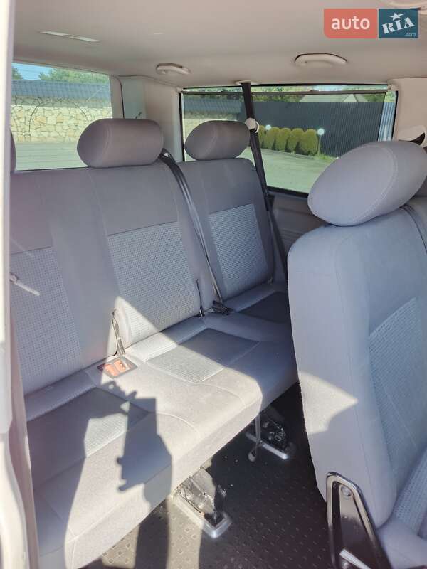 Минивэн Volkswagen Transporter 2010 в Львове
