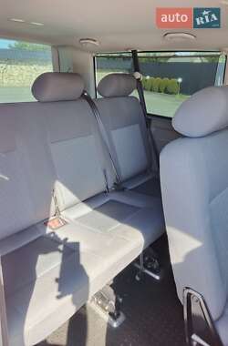 Минивэн Volkswagen Transporter 2010 в 
