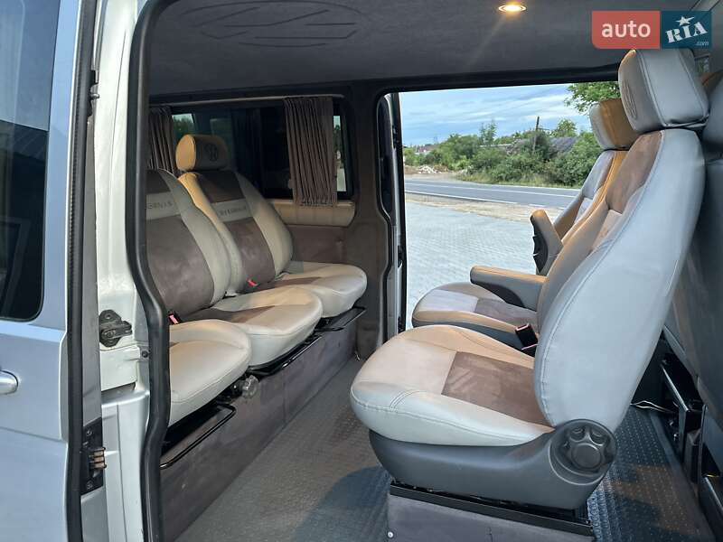 Мінівен Volkswagen Transporter 2004 в Надвірній