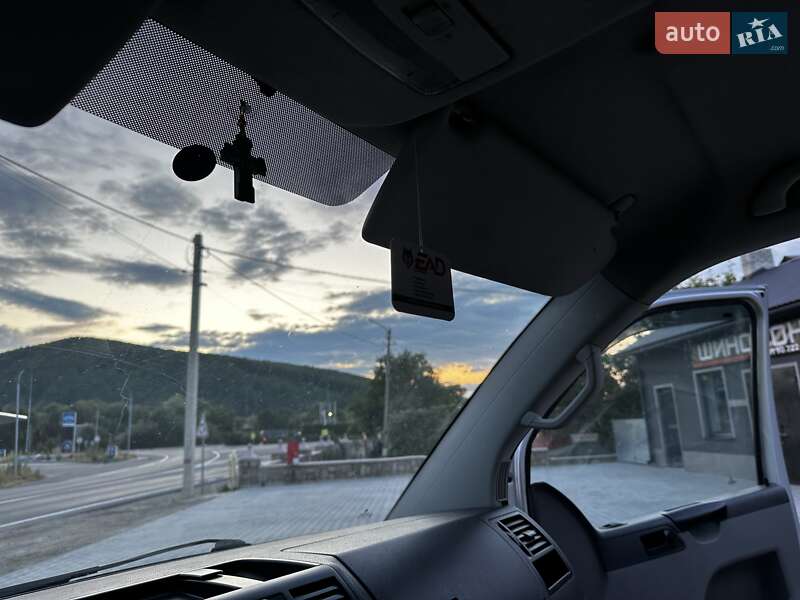 Мінівен Volkswagen Transporter 2004 в Надвірній
