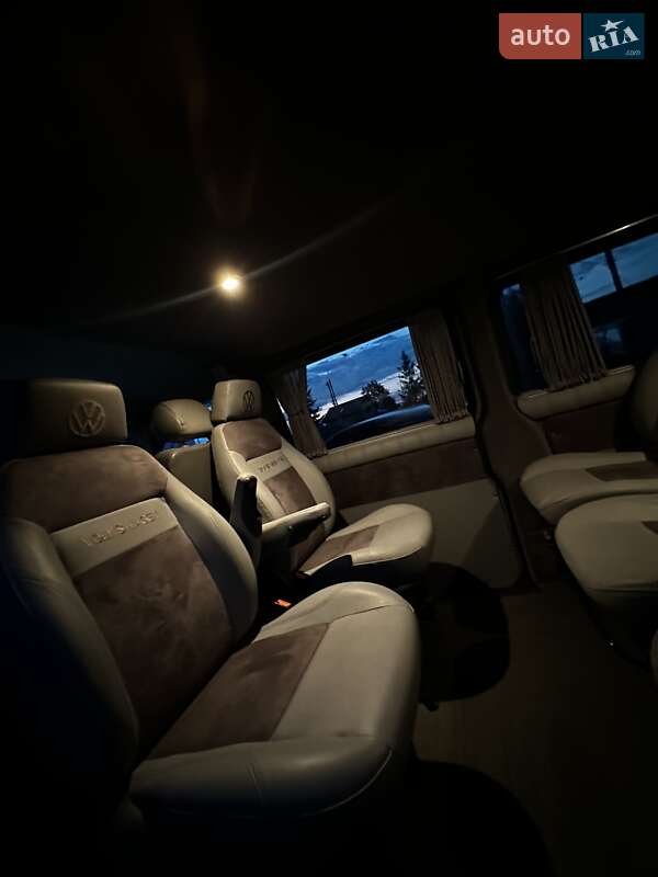 Мінівен Volkswagen Transporter 2004 в Надвірній