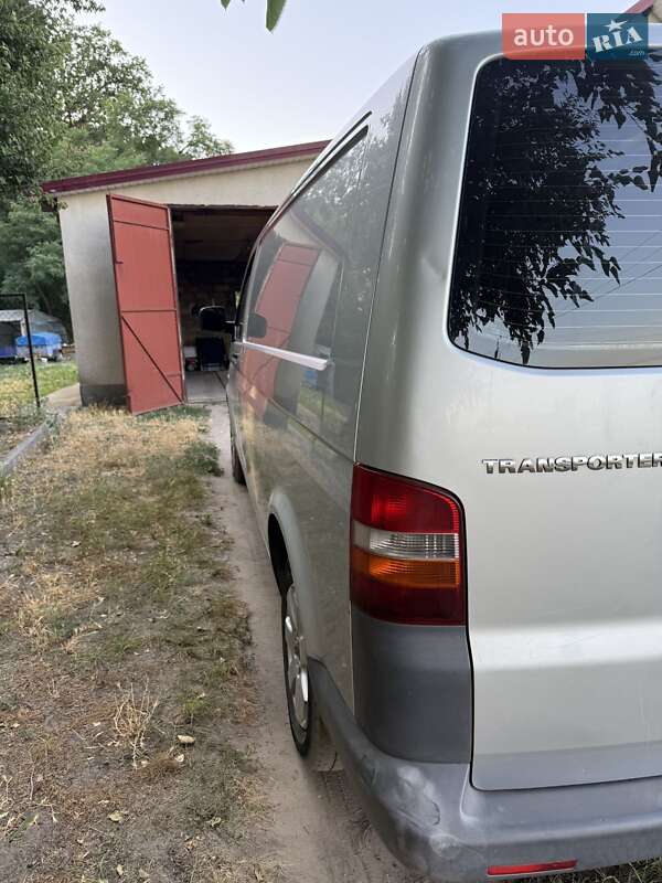 Грузовой фургон Volkswagen Transporter 2007 в Александрие