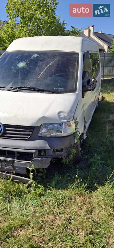 Минивэн Volkswagen Transporter 2005 в Ужгороде