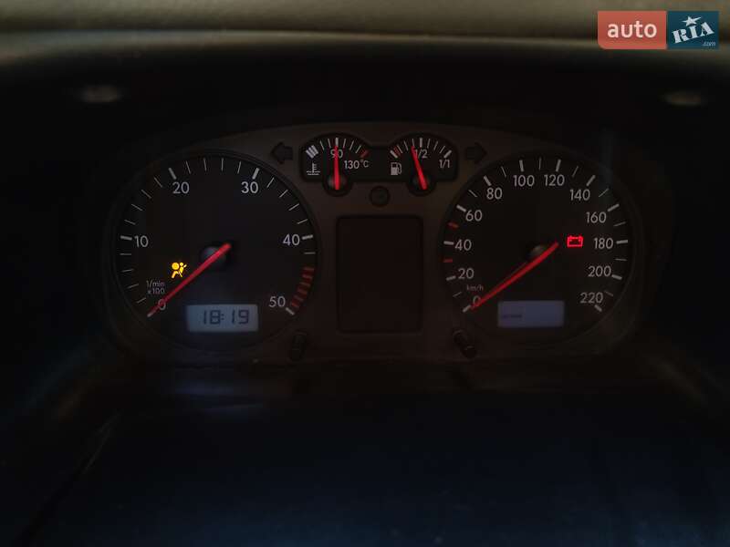 Грузопассажирский фургон Volkswagen Transporter 2000 в Харькове