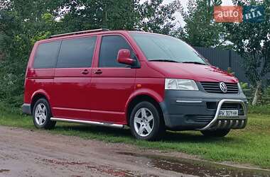 Мінівен Volkswagen Transporter 2004 в Сарнах