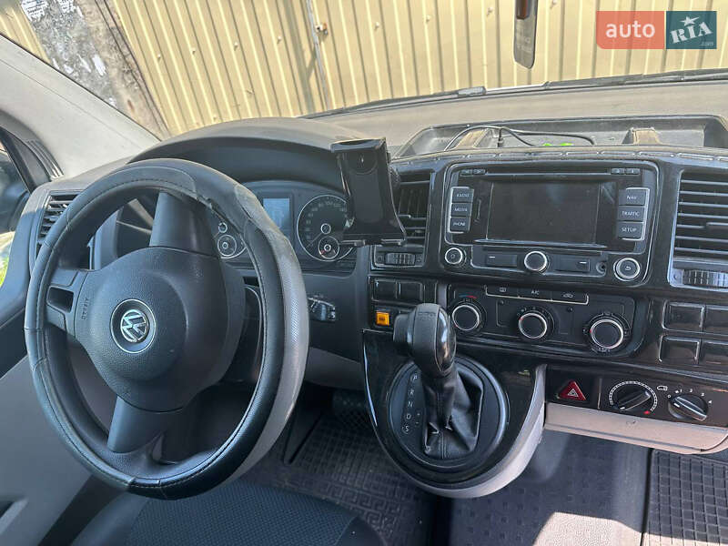 Минивэн Volkswagen Transporter 2015 в Брусилове