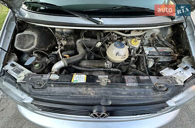 Минивэн Volkswagen Transporter 2003 в 