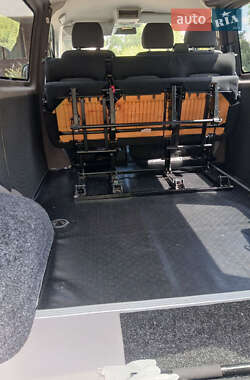 Минивэн Volkswagen Transporter 2015 в 