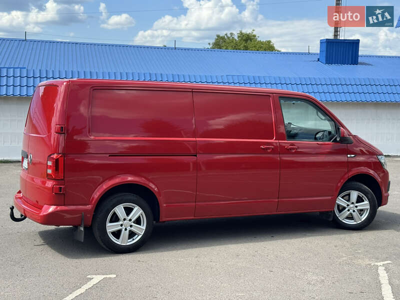 Грузовой фургон Volkswagen Transporter 2016 в Радивилове