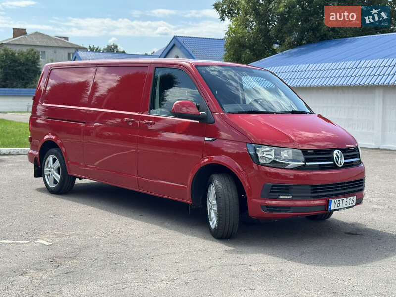Грузовой фургон Volkswagen Transporter 2016 в Радивилове