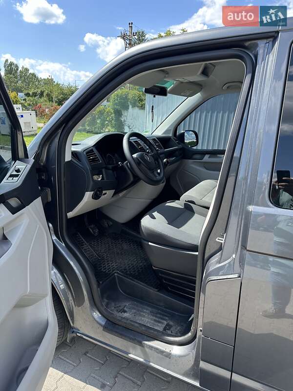 Минивэн Volkswagen Transporter 2016 в Хмельницком