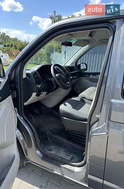 Минивэн Volkswagen Transporter 2016 в 