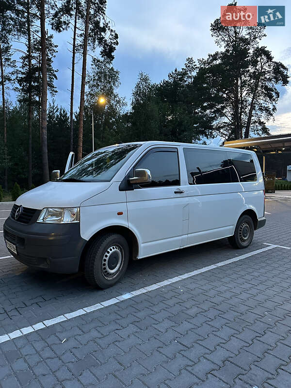 Минивэн Volkswagen Transporter 2004 в Маневичах