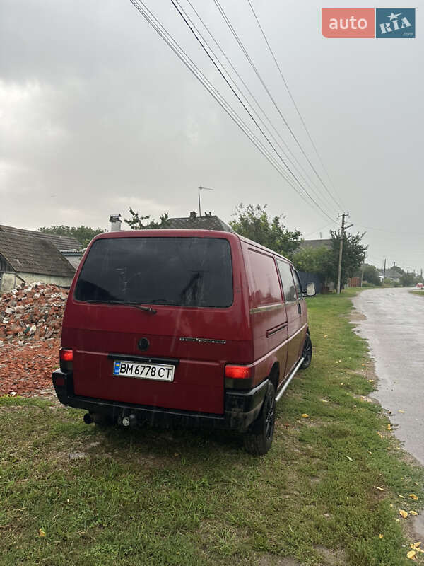 Грузовой фургон Volkswagen Transporter 1994 в Ичне