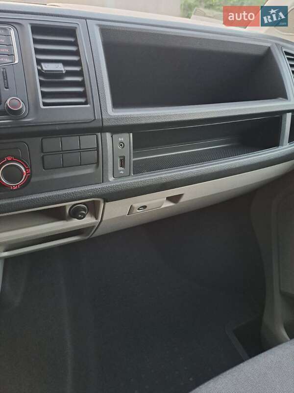 Микроавтобус Volkswagen Transporter 2017 в Ровно