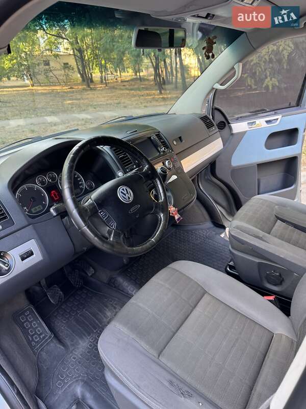 Минивэн Volkswagen Transporter 2005 в Николаеве