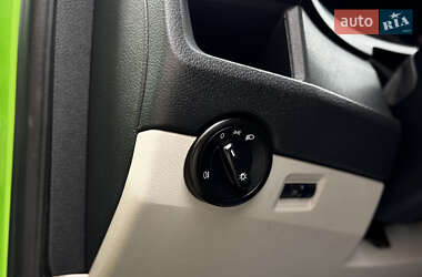 Минивэн Volkswagen Transporter 2015 в 