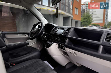 Минивэн Volkswagen Transporter 2015 в 