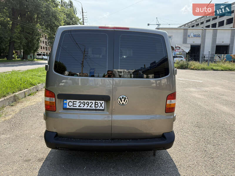 Минивэн Volkswagen Transporter 2009 в Черновцах
