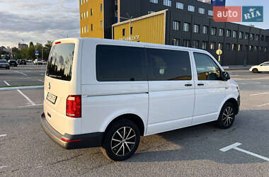 Минивэн Volkswagen Transporter 2016 в 