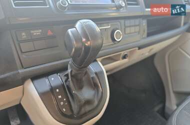 Минивэн Volkswagen Transporter 2016 в 
