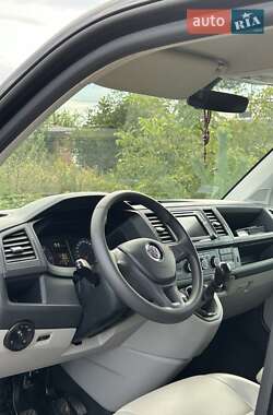 Минивэн Volkswagen Transporter 2016 в 