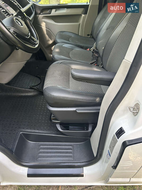 Мінівен Volkswagen Transporter 2018 в Житомирі