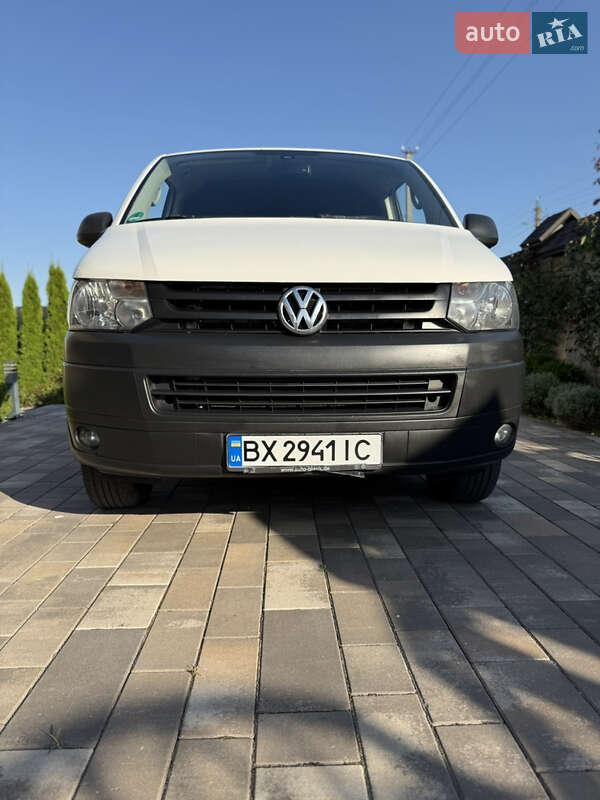 Грузовой фургон Volkswagen Transporter 2014 в Хмельницком