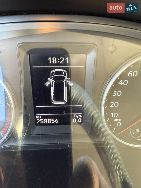 Грузовой фургон Volkswagen Transporter 2014 в Хмельницком